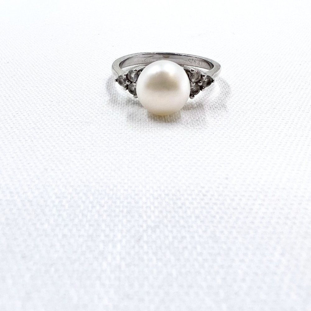 Fresh Water Pearl & White Sapphire Sterling Silver Ring Size 7